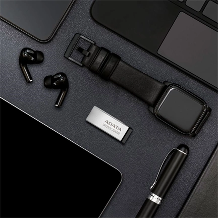 ADATA UR350 USB 3.2 Gen1 Type-A 128GB fekete