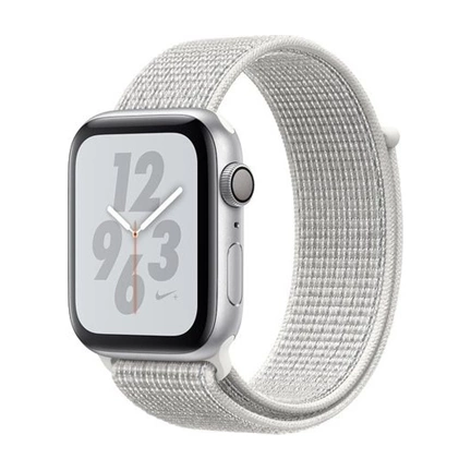 Apple Watch 4 Nike+ 44mm ezüst sportpánttal