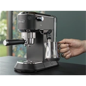 DeLonghi DEDICA style EC685BK eszpresszó kávéfőző
