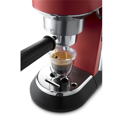 DeLonghi DEDICA style EC685R eszpresszó kávéfőző