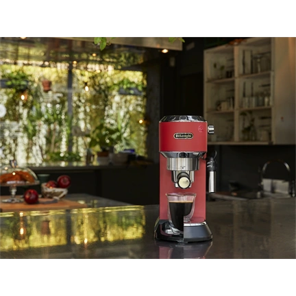 DeLonghi DEDICA style EC685R eszpresszó kávéfőző