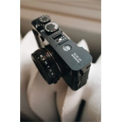 Fujifilm X-E5 + XF 23mm f/2.8 R WR MILC fényképezőgép KIT (fekete)