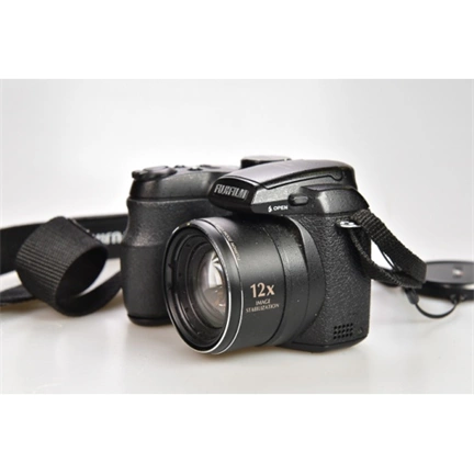 Használt Fuji Finepix S1500
