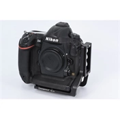 Használt Nikon D4 váz sn:2018351