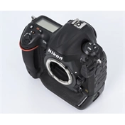 Használt Nikon D4 váz sn:2018351