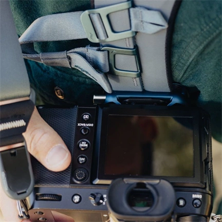 PEAK DESIGN Capture® Camera Clip (v3) Tengerkék - with Standard plate®