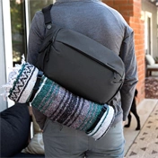 PEAK DESIGN Everyday Sling 6L v2 - Fekete